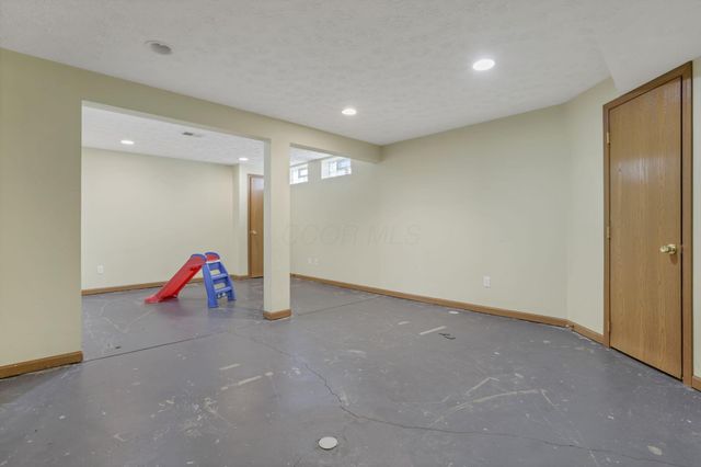 9001 Coral Canyon Circle, Reynoldsburg, OH 43068