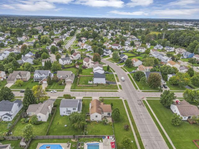 9001 Coral Canyon Circle, Reynoldsburg, OH 43068