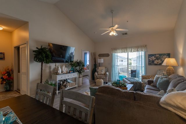 500 Wickham Dr Unit 1068, Myrtle Beach, SC 29579