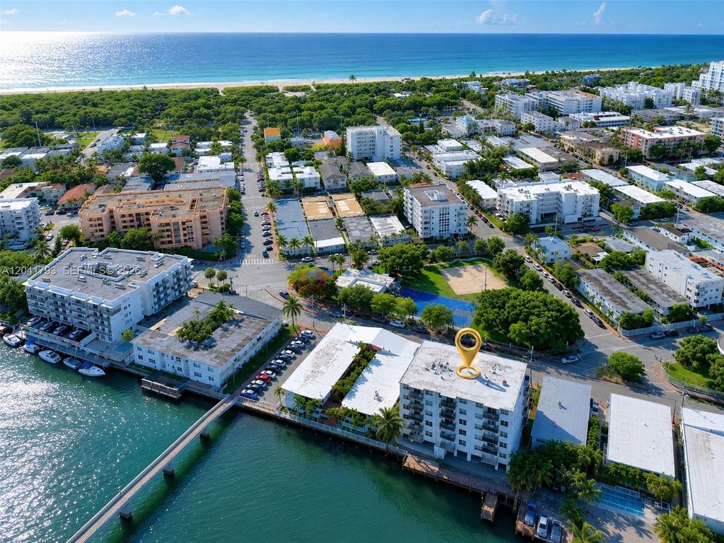 8024 Tatum Waterway Dr 6B, Miami Beach, FL 33141