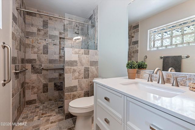 5845 N Calle Tiburon, Tucson, AZ 85704