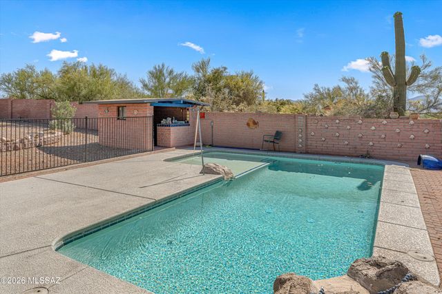 5845 N Calle Tiburon, Tucson, AZ 85704