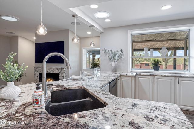 5845 N Calle Tiburon, Tucson, AZ 85704