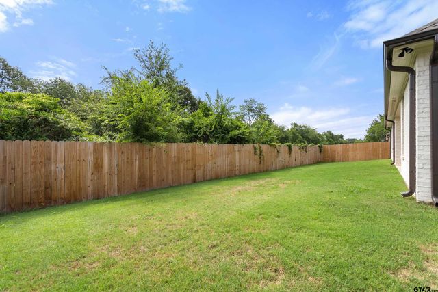 5300 Hollytree Dr, Tyler, TX 75703