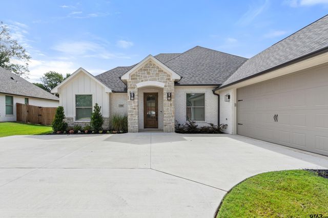 5300 Hollytree Dr, Tyler, TX 75703