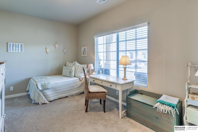 6406 S 213 Street, Elkhorn, NE 68022