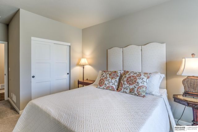 6406 S 213 Street, Elkhorn, NE 68022