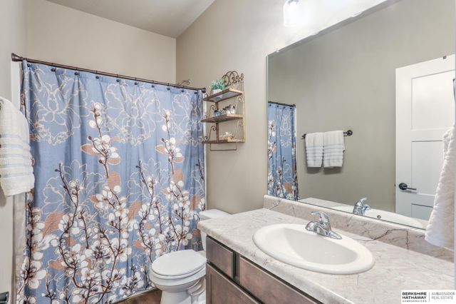 6406 S 213 Street, Elkhorn, NE 68022