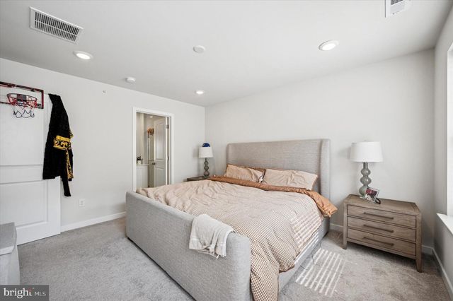 7 KUSY TER, Bridgeport, PA 19405