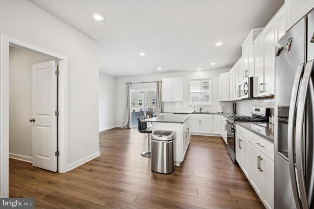 7 KUSY TER, Bridgeport, PA 19405