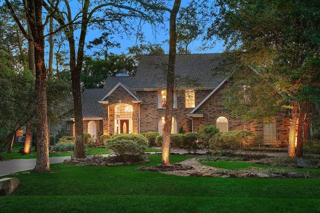 38 Southgate Drive, The Woodlands, TX 77380