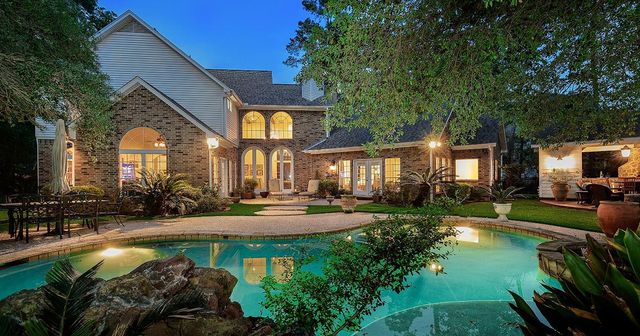 38 Southgate Drive, The Woodlands, TX 77380