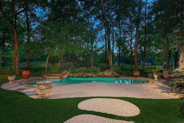 38 Southgate Drive, The Woodlands, TX 77380