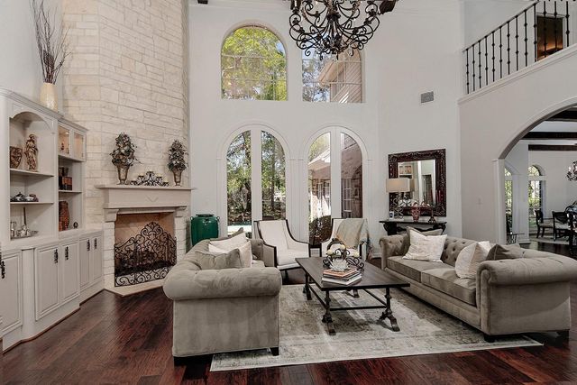 38 Southgate Drive, The Woodlands, TX 77380