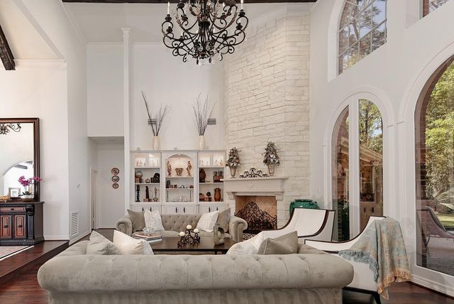 38 Southgate Drive, The Woodlands, TX 77380