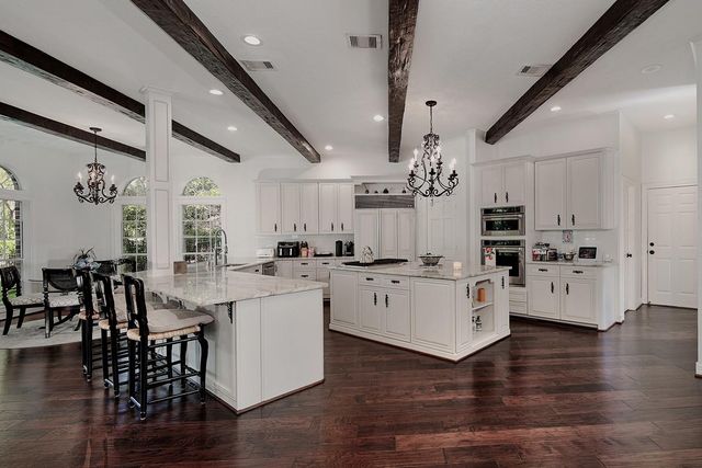 38 Southgate Drive, The Woodlands, TX 77380