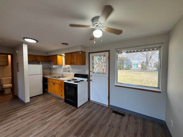 2012 N Park Rd, Spokane Valley, WA 99212