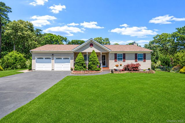 1 Peter Street, Coram, NY 11727