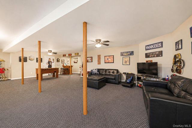 1 Peter Street, Coram, NY 11727