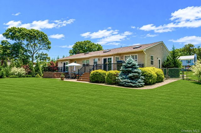 1 Peter Street, Coram, NY 11727