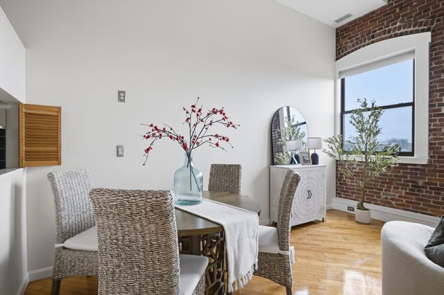 94 Newbury Ave 402, Quincy, MA 02171