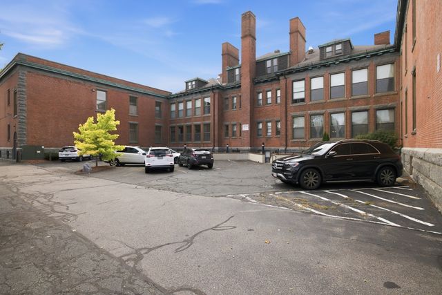 94 Newbury Ave 402, Quincy, MA 02171
