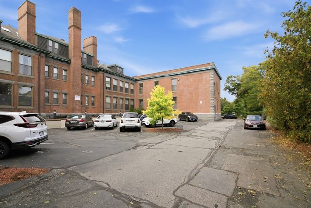 94 Newbury Ave 402, Quincy, MA 02171