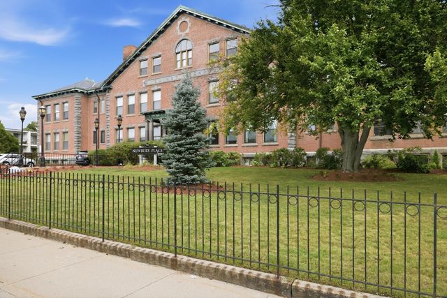 94 Newbury Ave 402, Quincy, MA 02171