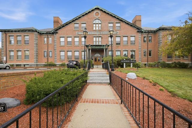 94 Newbury Ave 402, Quincy, MA 02171