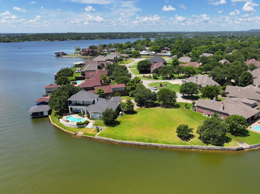 4505 Cove Timber Court, Granbury, TX 76049