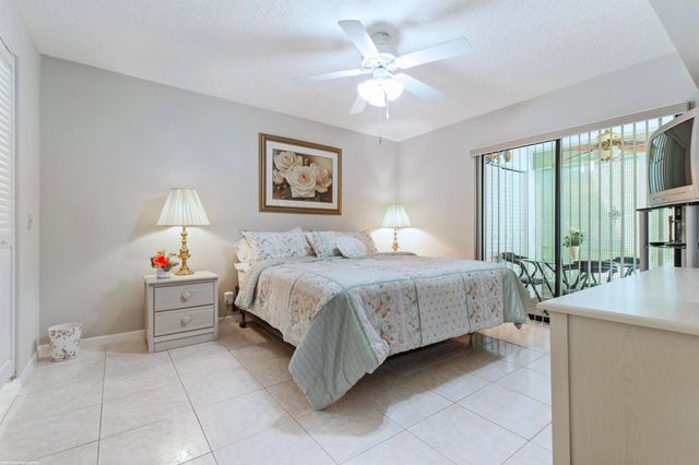 7698 Tahiti Lane 105, Lake Worth, FL 33467