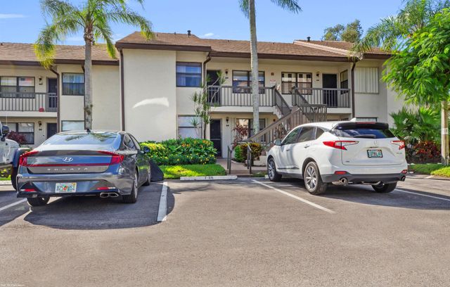 7698 Tahiti Lane 105, Lake Worth, FL 33467