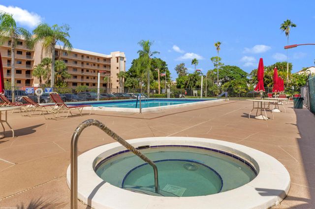 7698 Tahiti Lane 105, Lake Worth, FL 33467