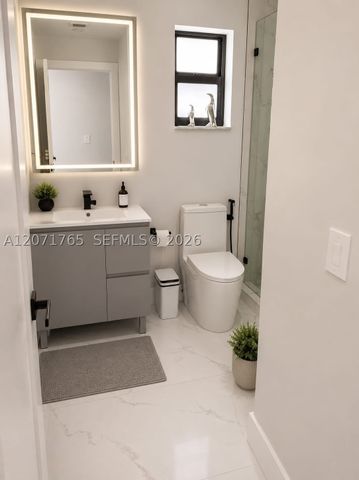 8601 NW 192nd Ter, Hialeah, FL 33015