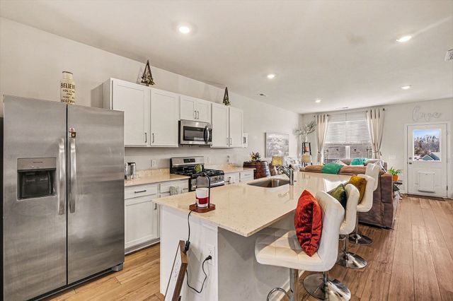 2563 Drumwright Way, Columbia, TN 38401