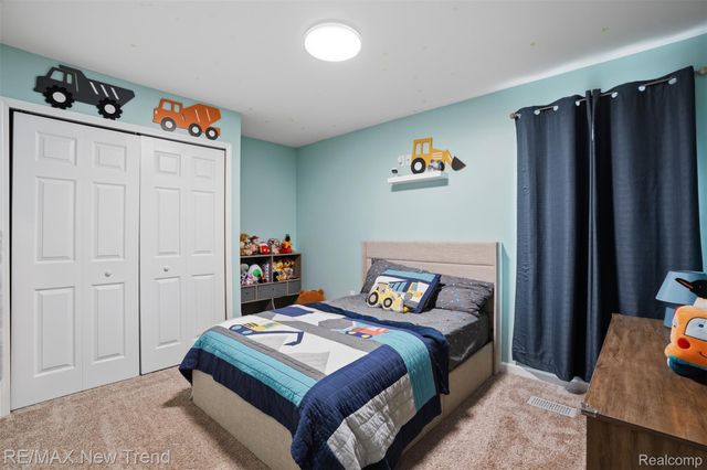 6070 Hackett, Waterford Charter Township, MI 48327