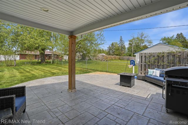 6070 Hackett, Waterford Charter Township, MI 48327