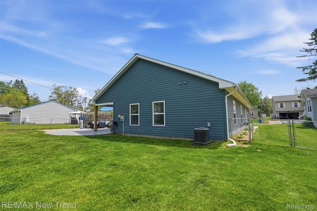 6070 Hackett, Waterford Charter Township, MI 48327