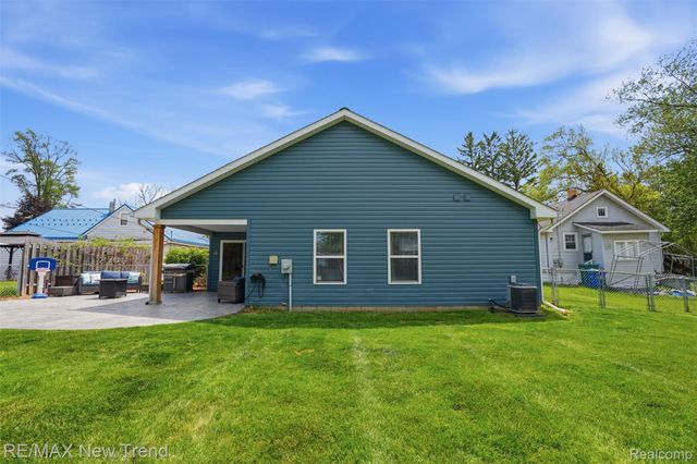 6070 Hackett, Waterford Charter Township, MI 48327