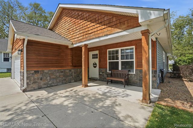 6070 Hackett, Waterford Charter Township, MI 48327