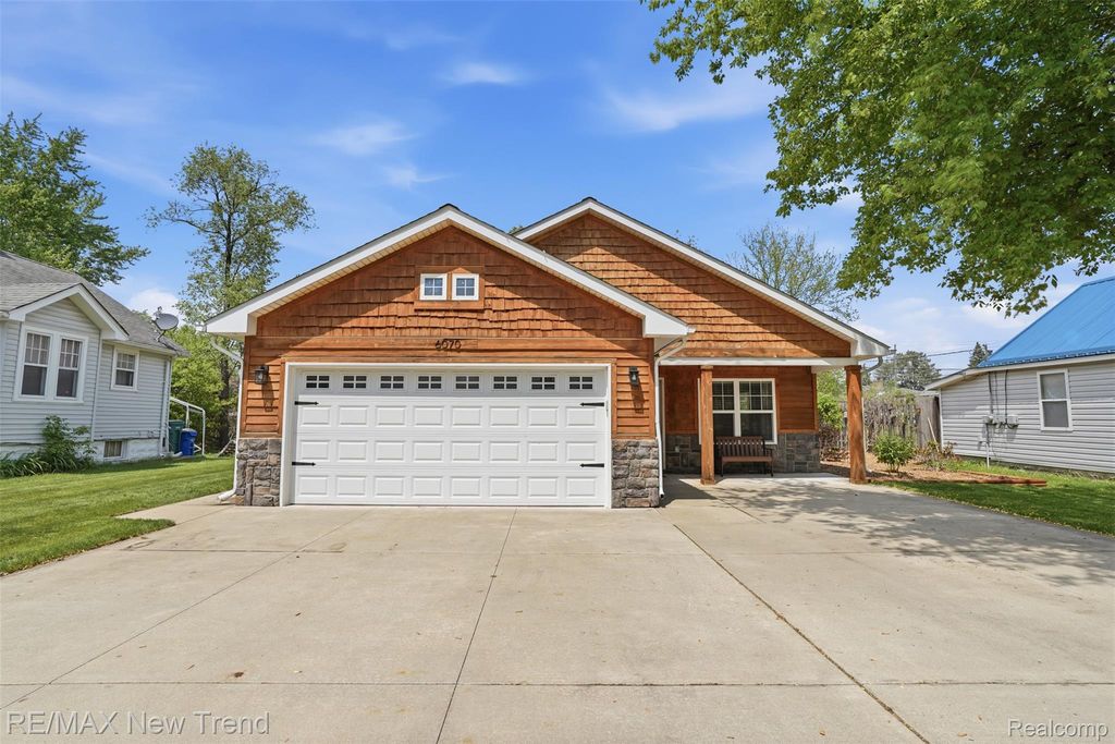 6070 Hackett, Waterford Charter Township, MI 48327