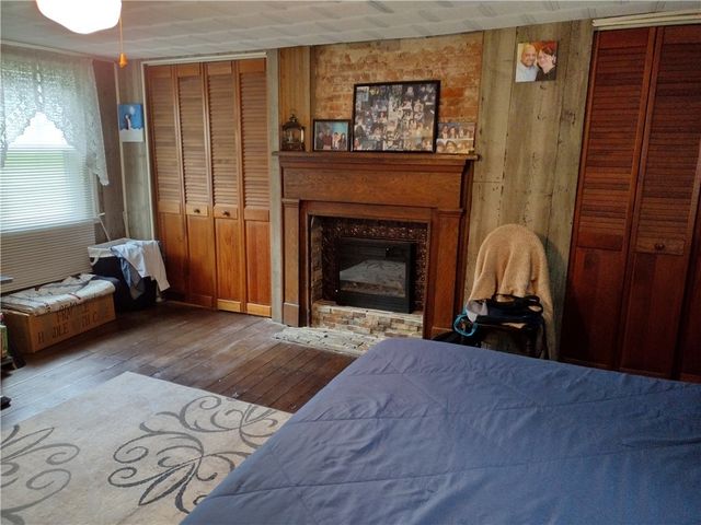 828 Parker Rd, Burgettstown Boro, PA 15021