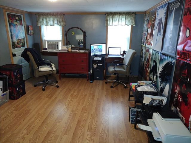 828 Parker Rd, Burgettstown Boro, PA 15021