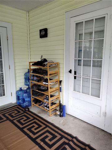 828 Parker Rd, Burgettstown Boro, PA 15021