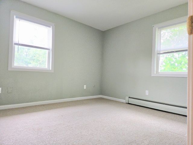 119 Litchfield Pines Dr C, Leominster, MA 01453