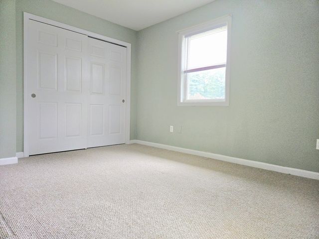 119 Litchfield Pines Dr C, Leominster, MA 01453
