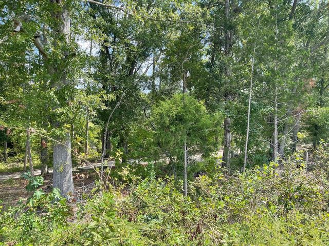 584 Eden Hall Road, Woodruff, SC 29388