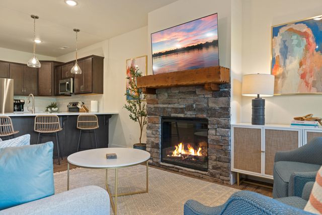 1707 Lake Shore Drive 7, Branson, MO 65616