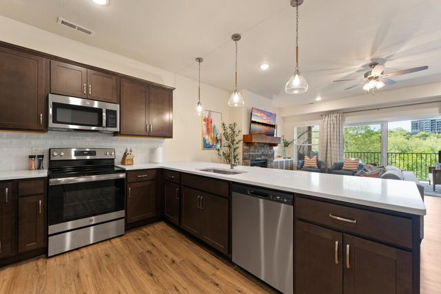 1707 Lake Shore Drive 7, Branson, MO 65616