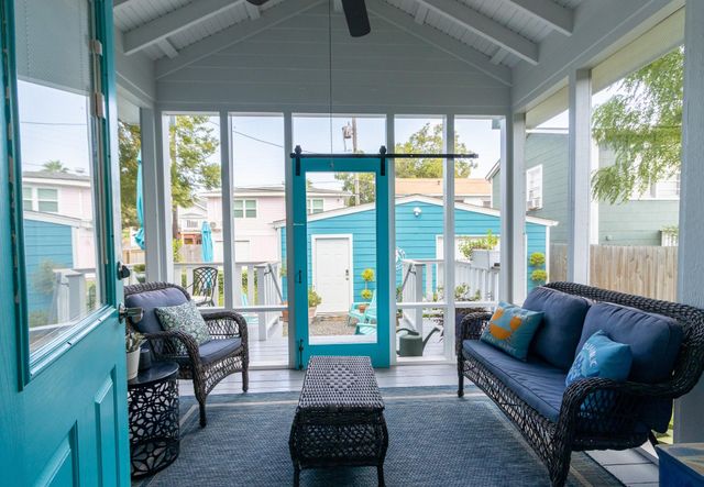 4522 Avenue P, Galveston, TX 77551